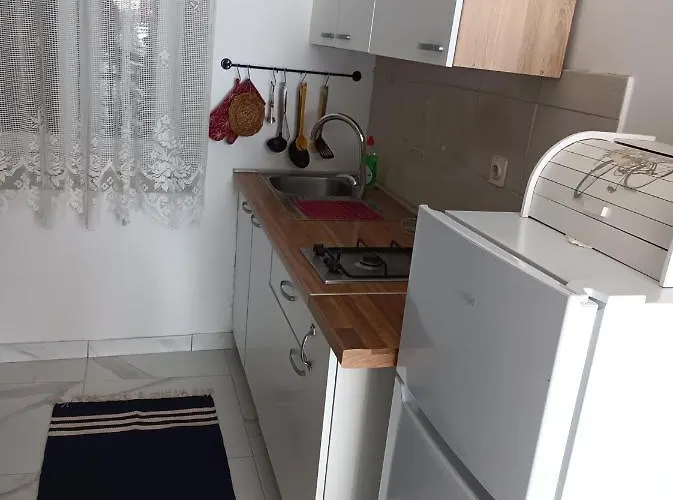 Tea Apartment *